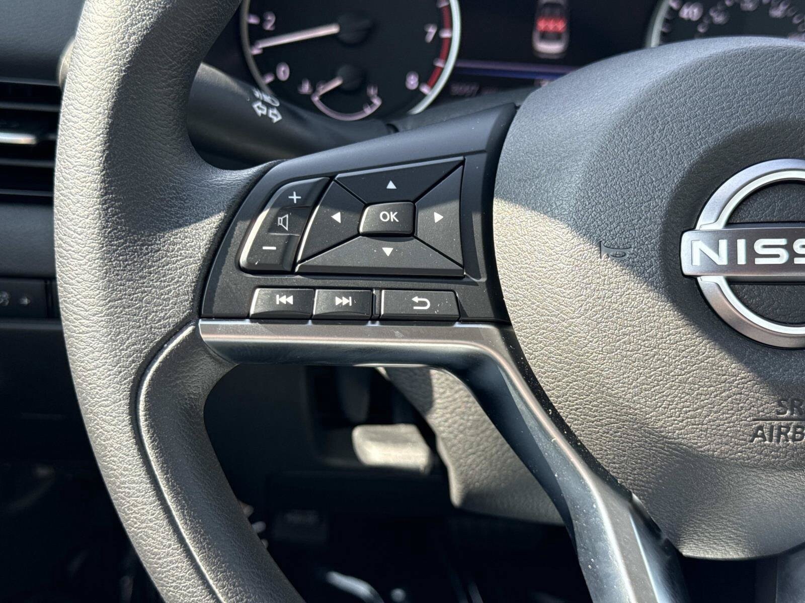 2025 Nissan Sentra SV - Photo 10