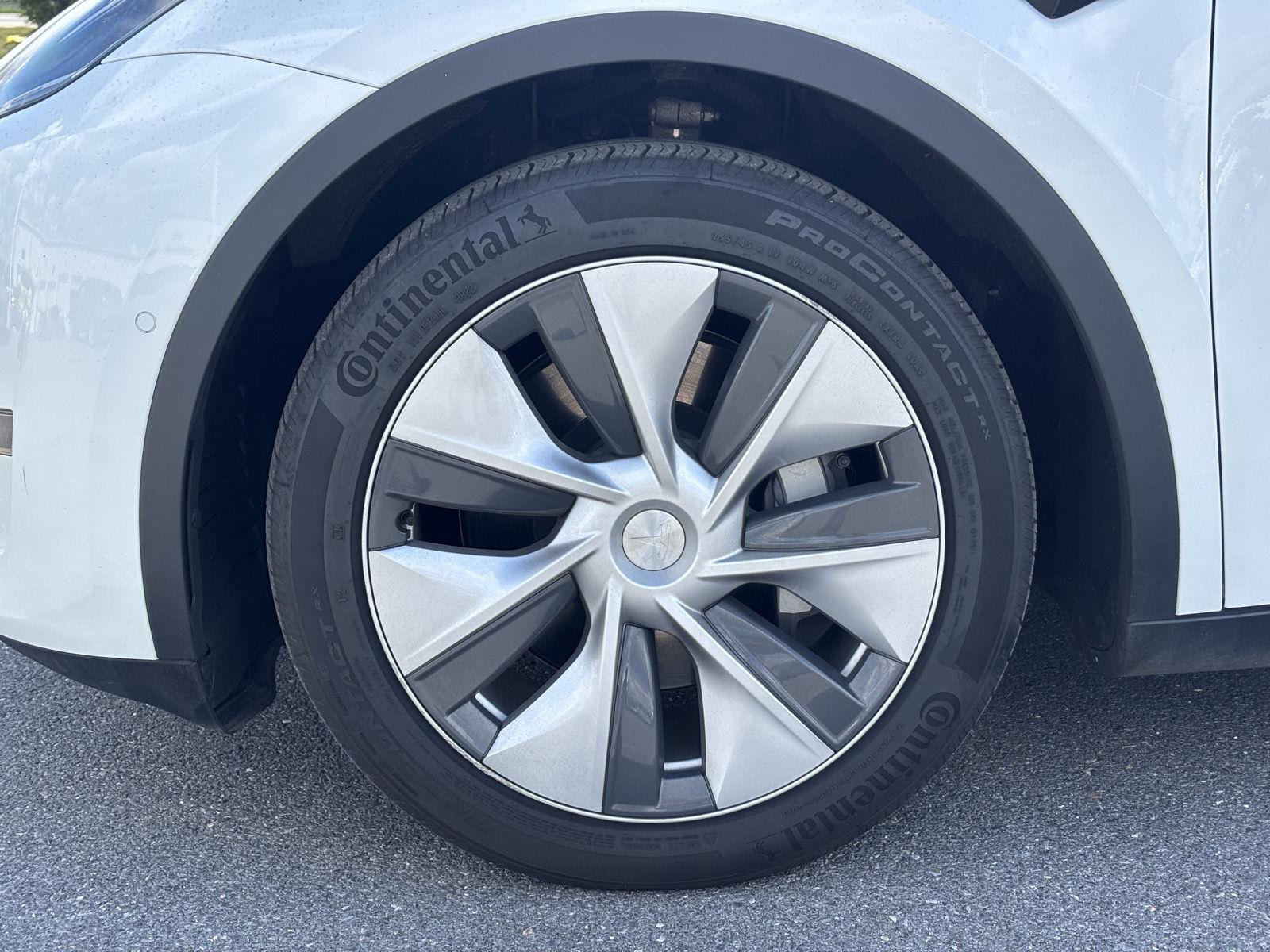 Used 2021 Tesla Model Y Long Range with VIN 5YJYGDEE4MF260130 for sale in Greencastle, PA