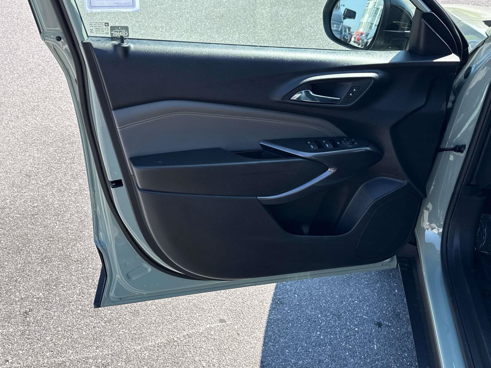2026 Chevrolet Trax Activ - Photo 8
