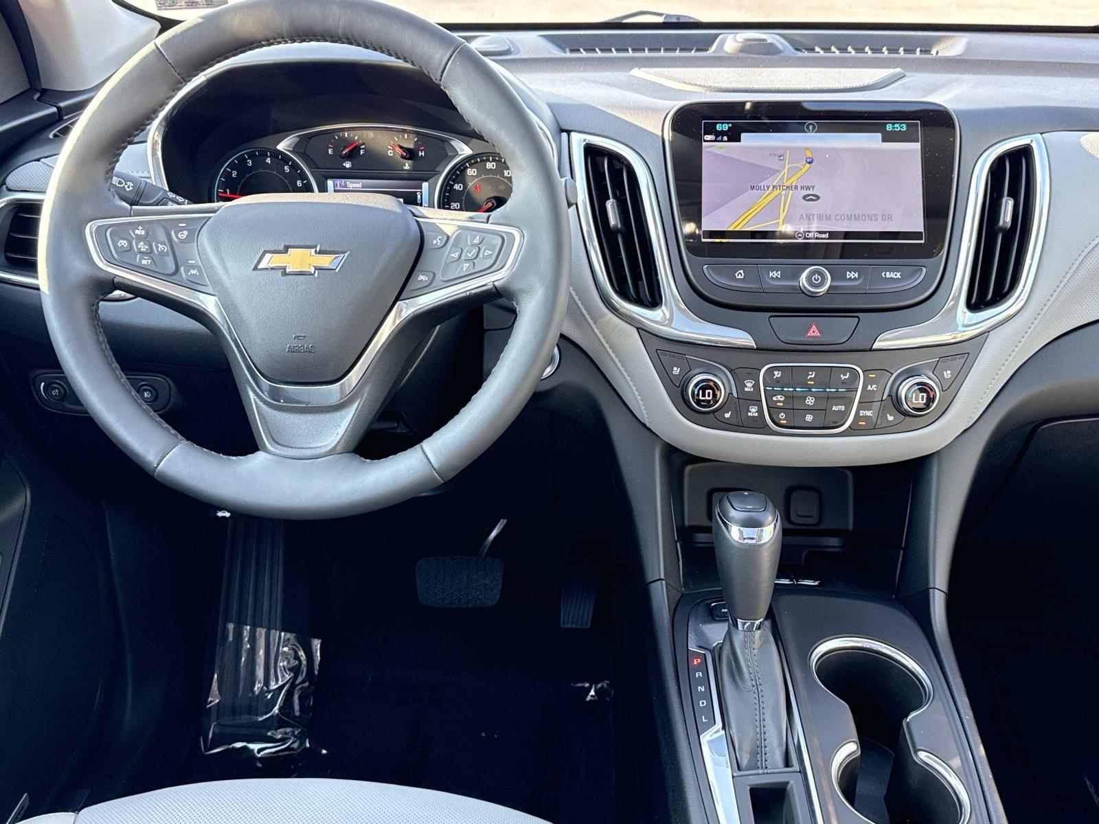 2018 Chevrolet Equinox Premier photo 2
