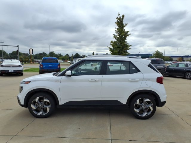 Used 2025 Hyundai Venue SEL SUV