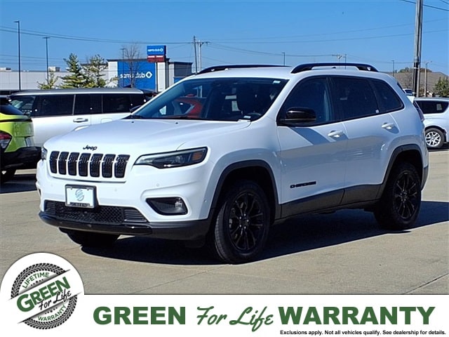 2023 Jeep Cherokee Altitude Lux's photo