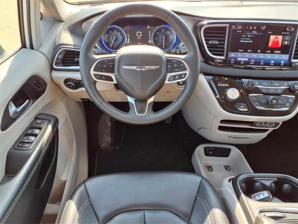 Used 2024 Chrysler Pacifica Touring L Van Passenger Van