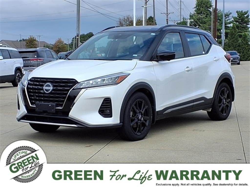 Used 2023 Nissan Kicks SR SUV