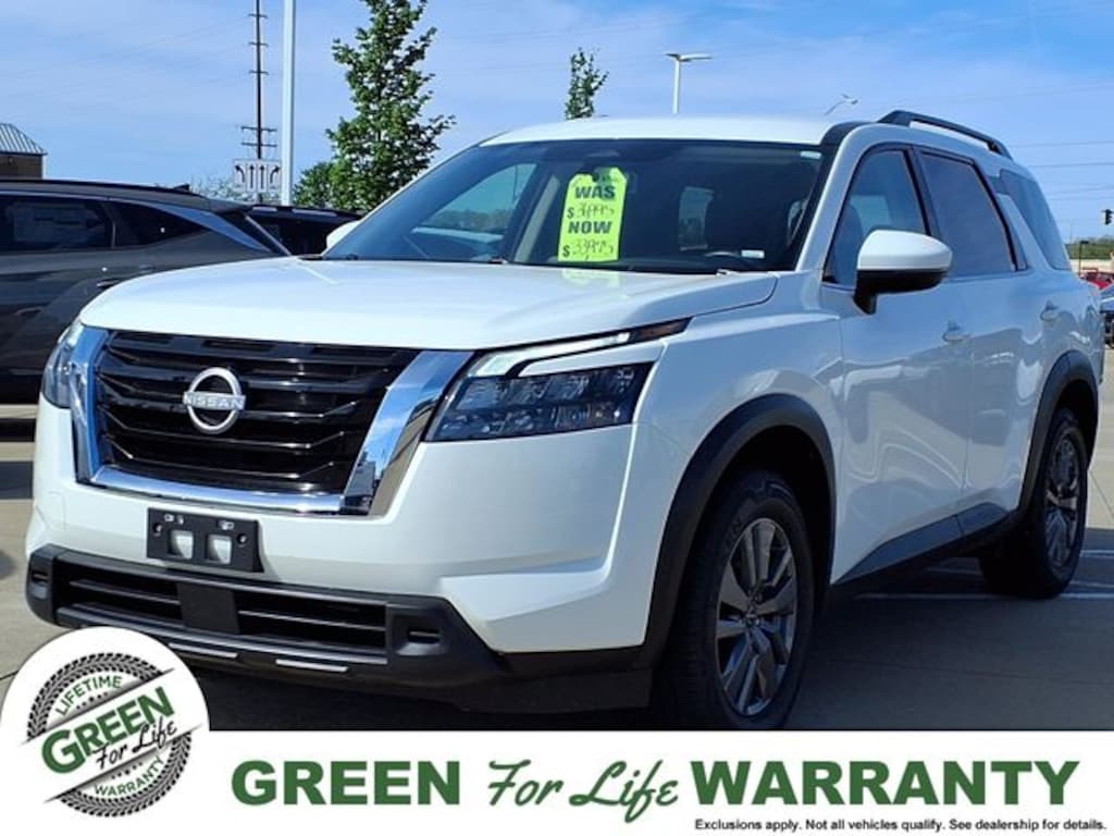 Used 2025 Nissan Pathfinder SV SUV