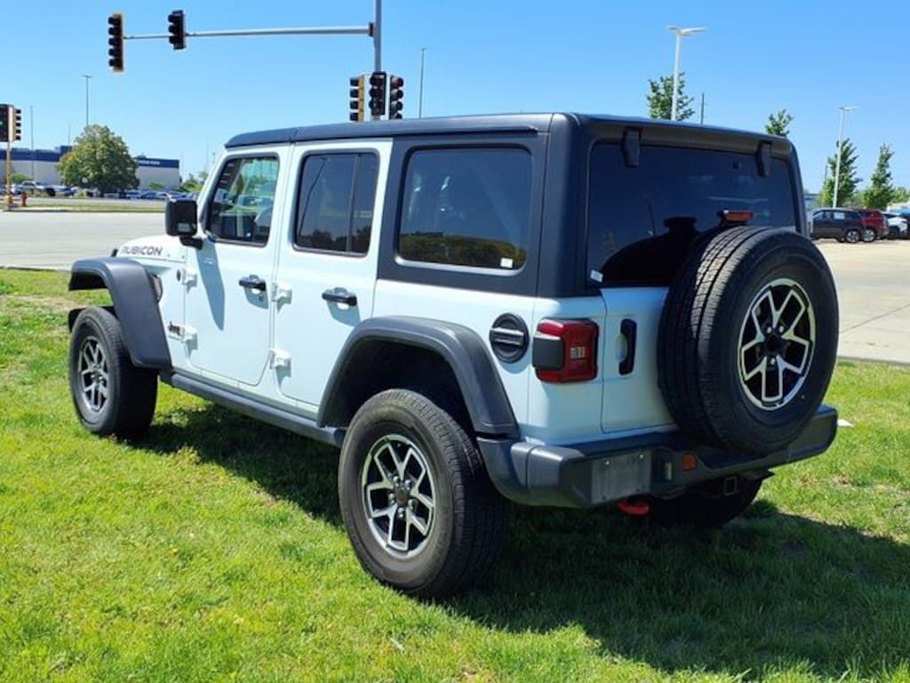 Used 2025 Jeep Wrangler Rubicon SUV