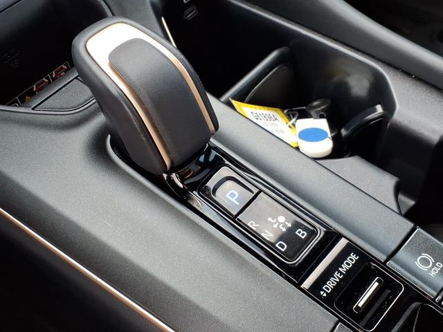 2023 Toyota Crown Limited - Photo 11