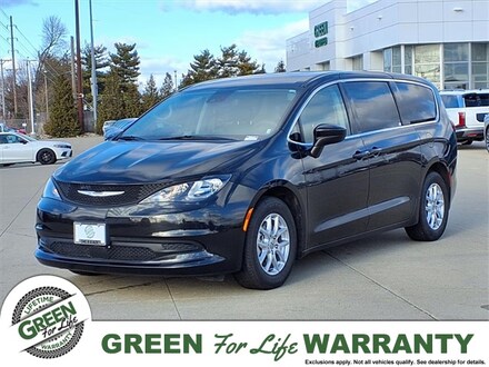 2023 Chrysler Voyager LX Van Passenger Van