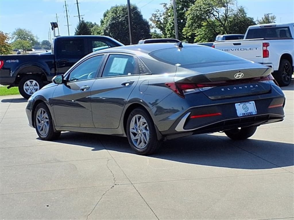 Used 2024 Hyundai Elantra SEL Sedan