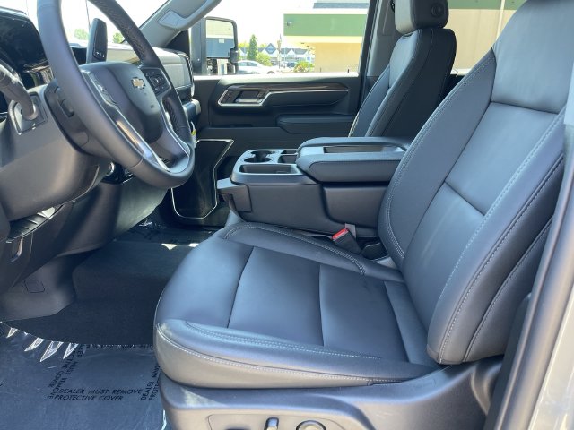2026 Chevrolet Silverado 3500HD LT - Photo 11
