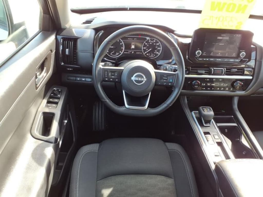 Used 2025 Nissan Pathfinder SV SUV