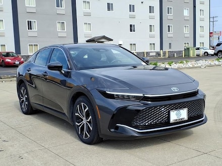 2023 Toyota Crown Limited Sedan