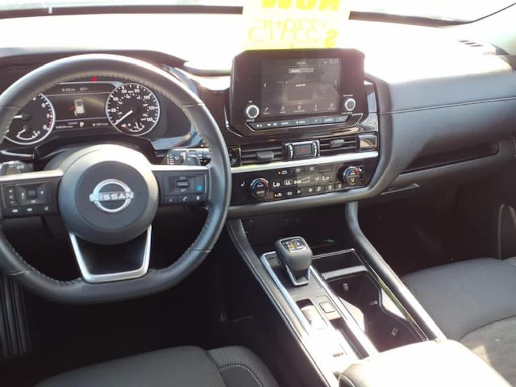 Used 2025 Nissan Pathfinder SV SUV