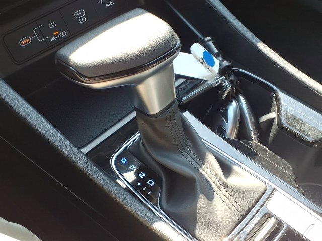 2026 Hyundai Santa Cruz SEL - Photo 11
