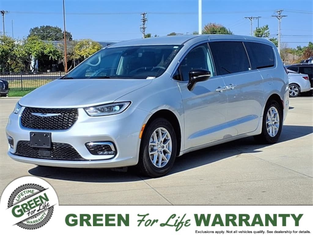 Used 2024 Chrysler Pacifica Touring L Van Passenger Van