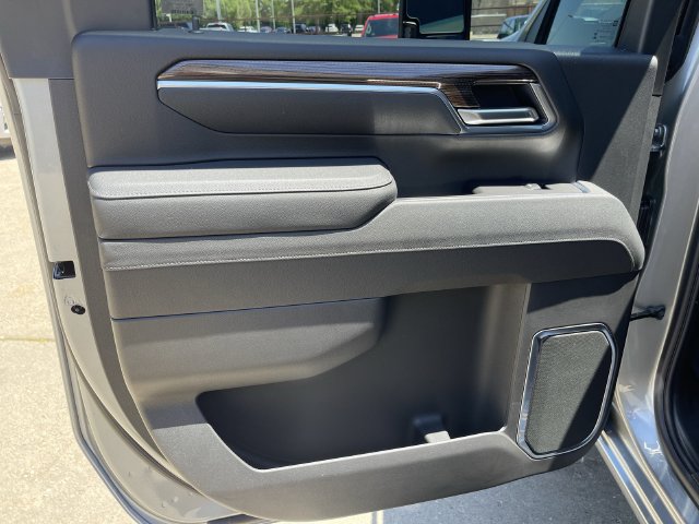 2026 Chevrolet Silverado 3500HD LT - Photo 12