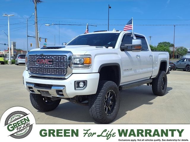 2018 GMC Sierra 4WD Crew Cab Standard Box Denali's photo
