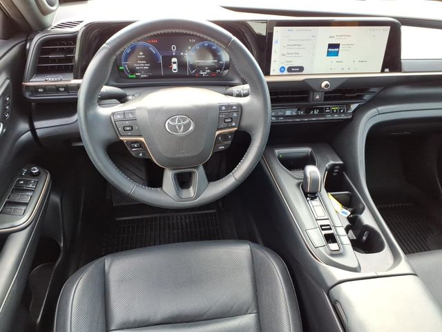2023 Toyota Crown Limited - Photo 7