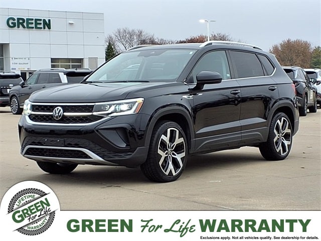 2023 Volkswagen Taos SEL's photo