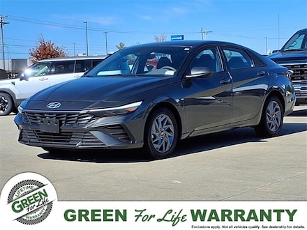 2024 Hyundai Elantra SEL Sedan