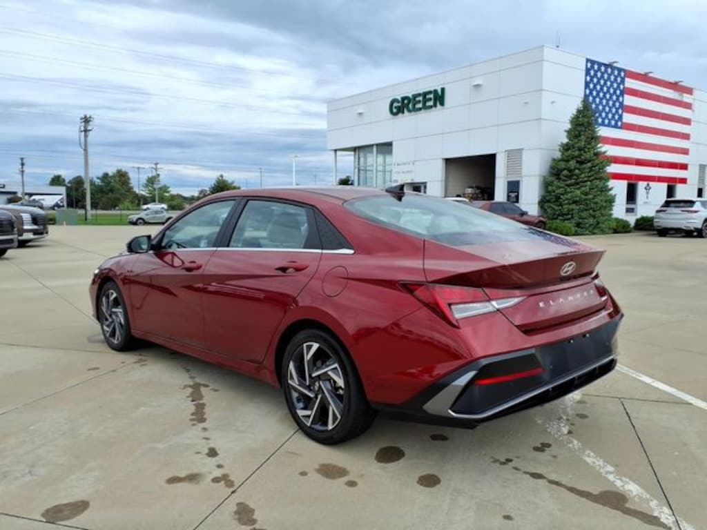 Used 2024 Hyundai Elantra Limited Sedan