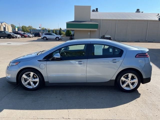 Used 2014 Chevrolet Volt Base with VIN 1G1RD6E47EU141859 for sale in Peoria, IL