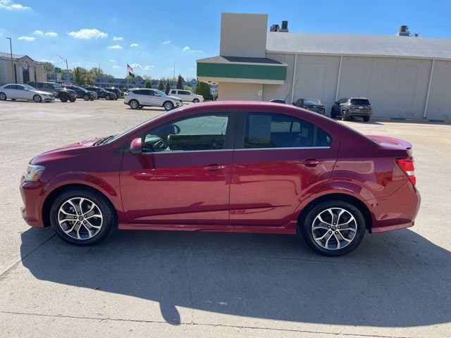 Used 2018 Chevrolet Sonic LT with VIN 1G1JD5SH0J4124801 for sale in Peoria, IL