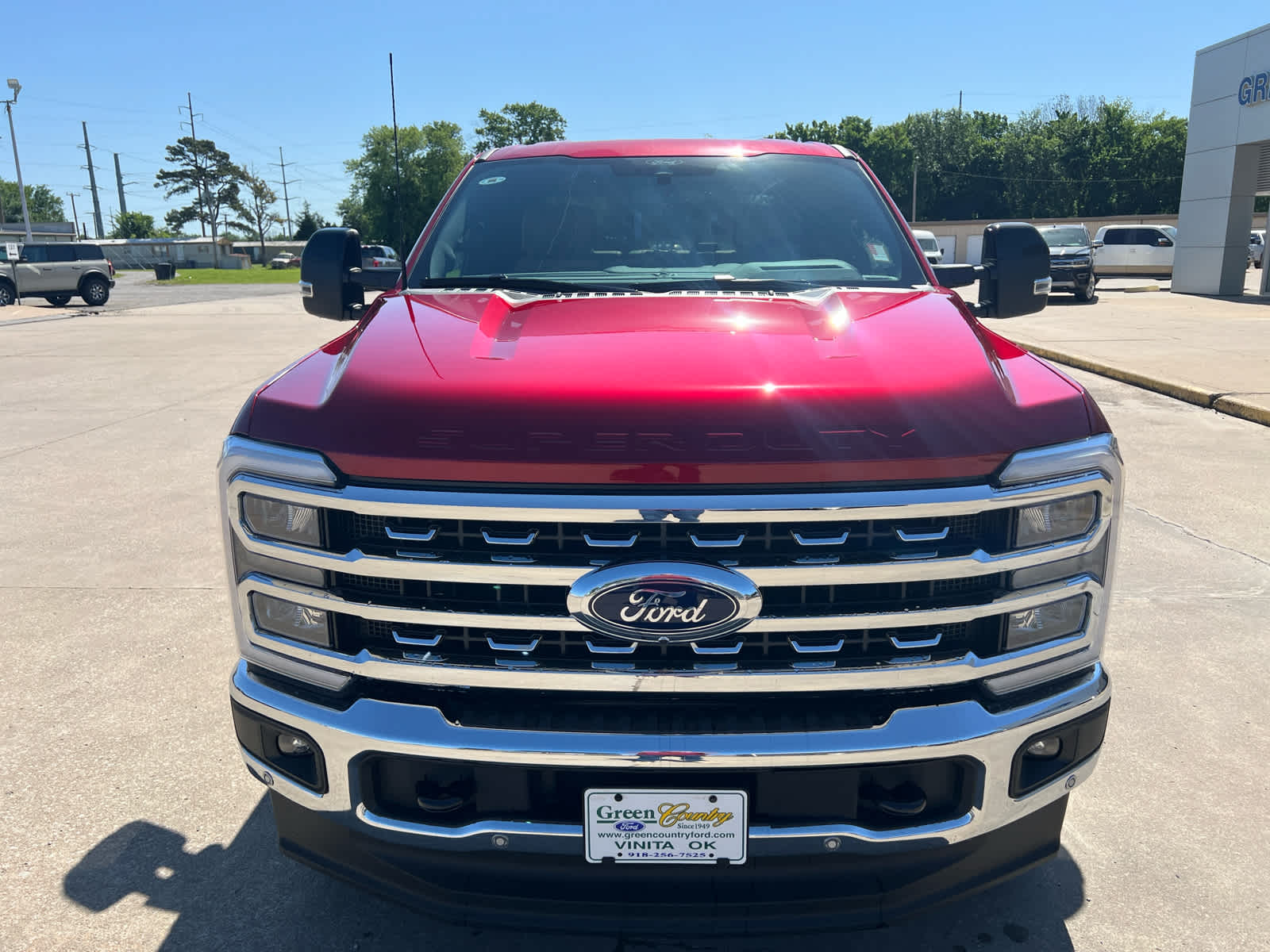 2025 Ford F-350 Lariat photo 2