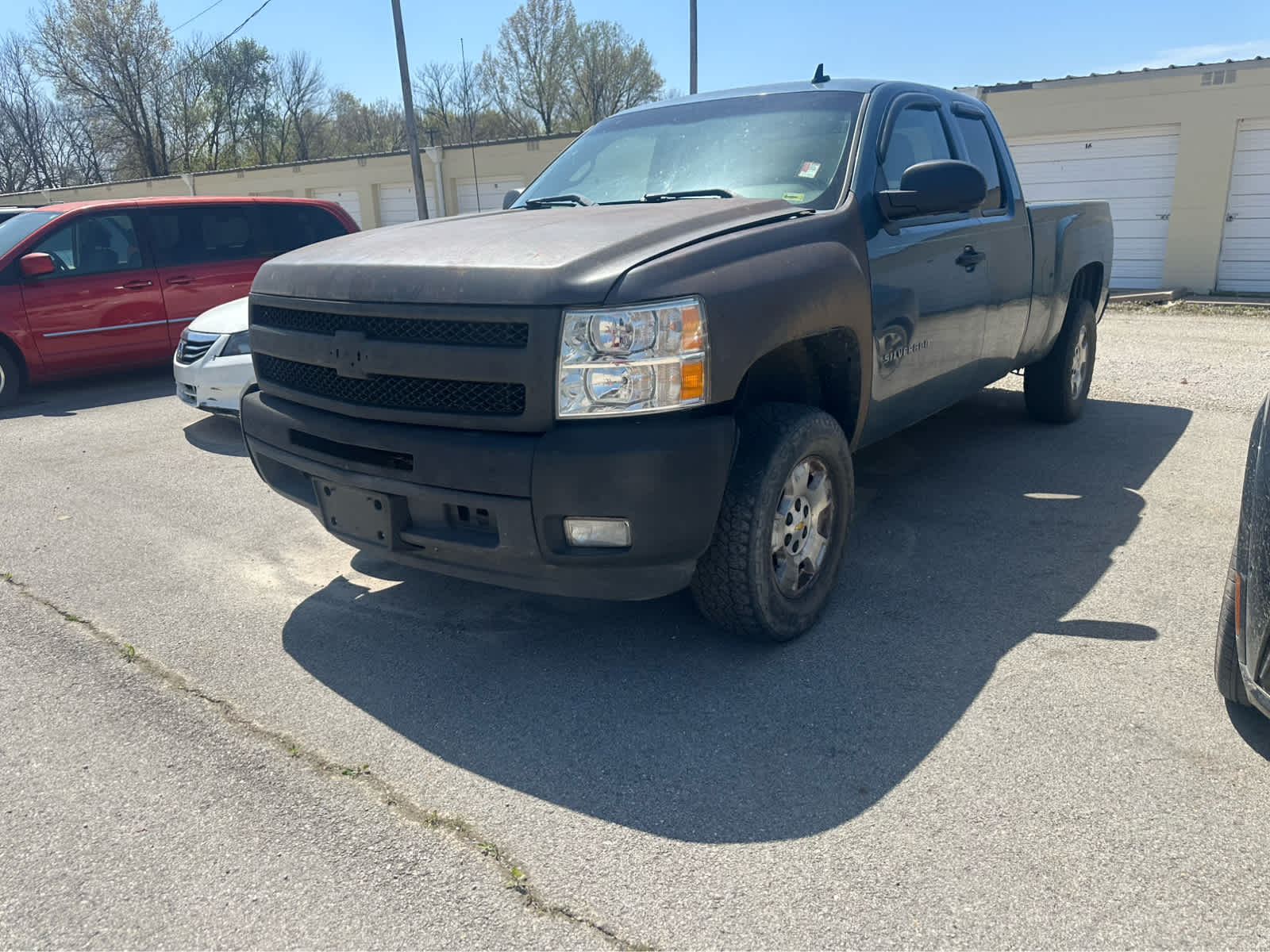 Used 2011 Chevrolet Silverado 1500 LT with VIN 1GCRCSE01BZ331056 for sale in Vinita, OK