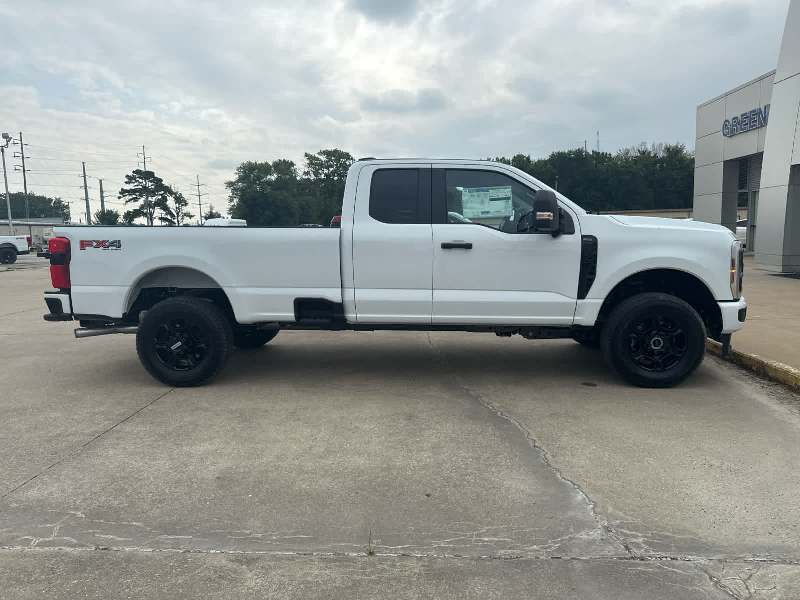 2025 Ford F-350 XL photo 4