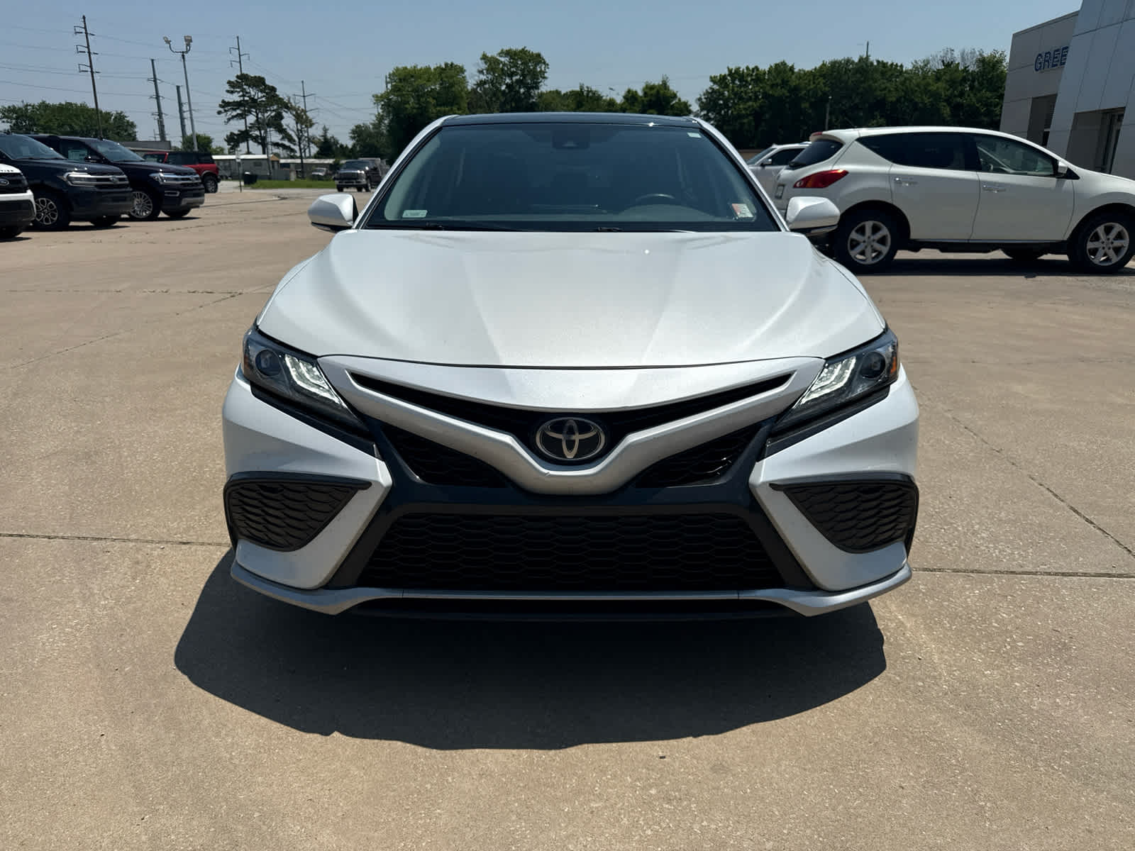 Used 2021 Toyota Camry XSE with VIN 4T1K61AK2MU514679 for sale in Vinita, OK
