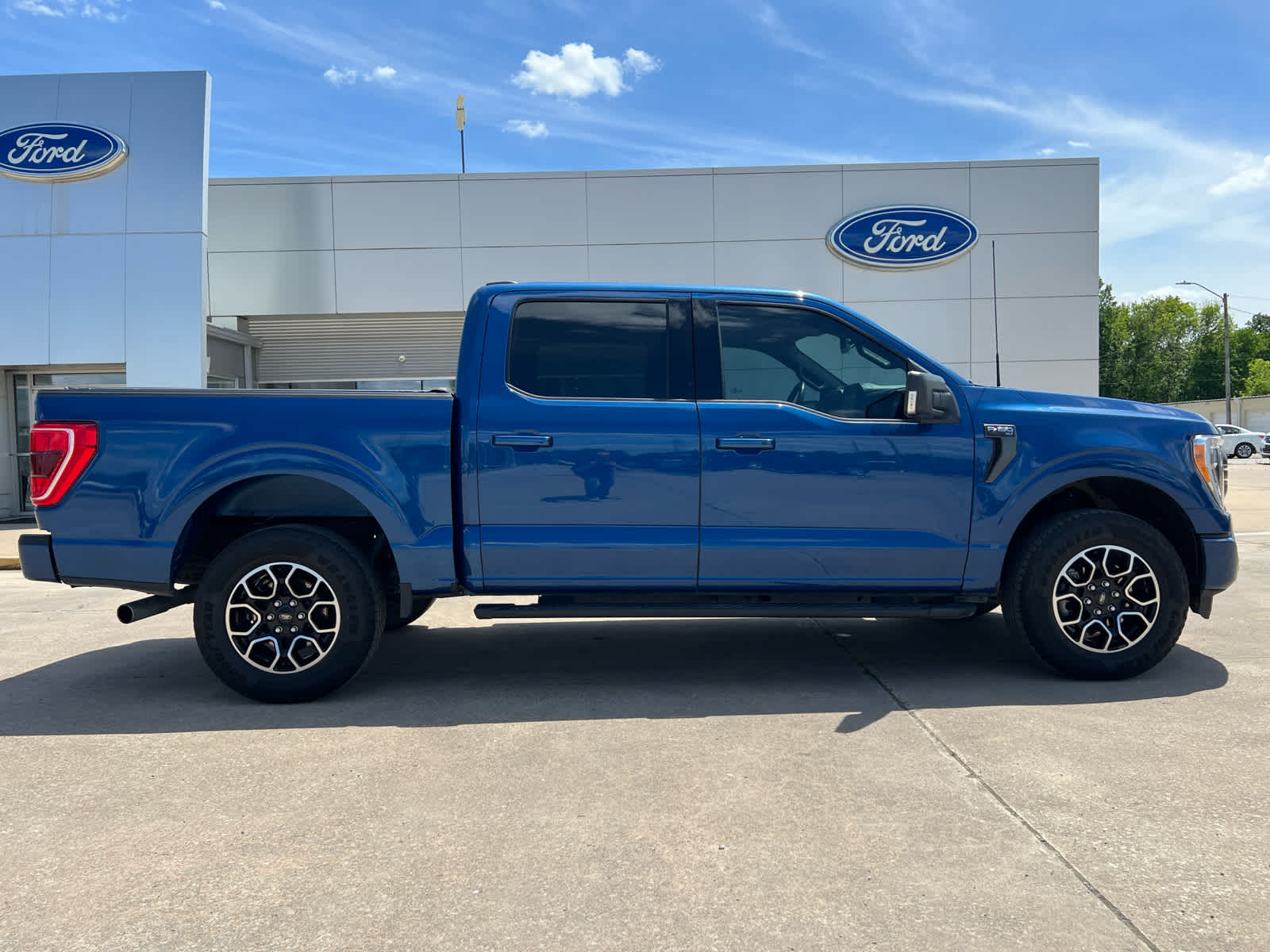 2022 Ford F-150 XLT photo 4
