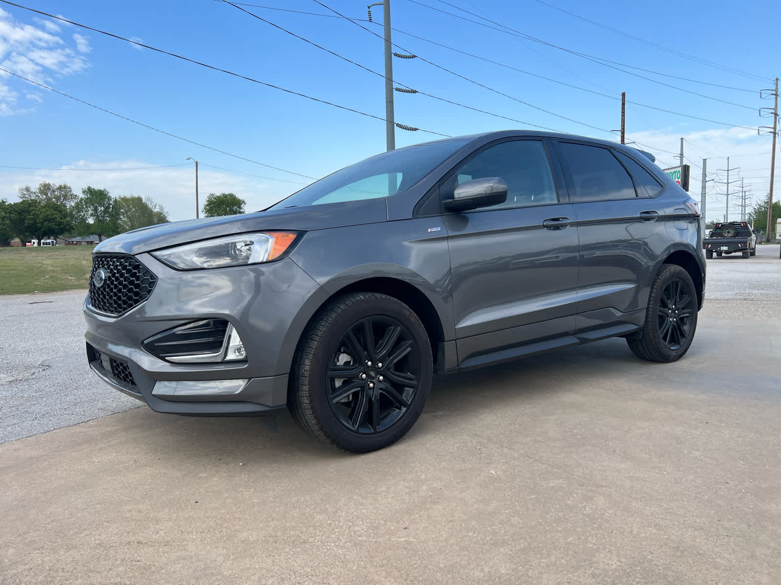 2023 Ford Edge SUV 