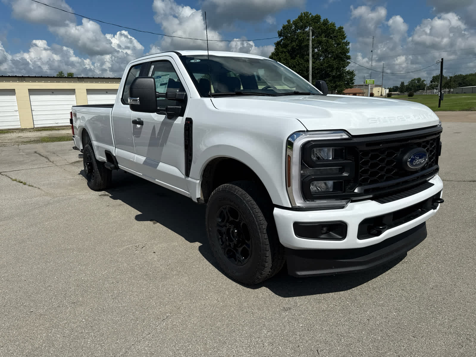 2025 Ford F-350 XL photo 3