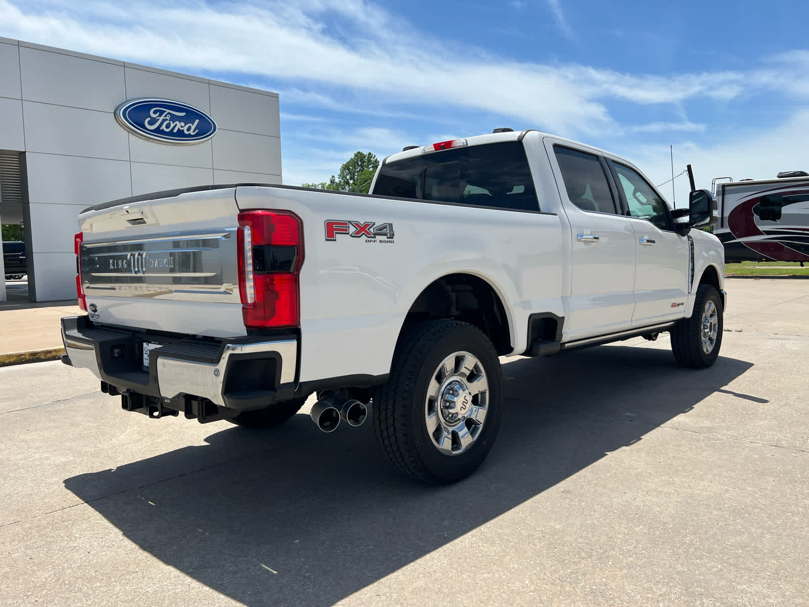 2025 Ford F-250 King Ranch photo 2
