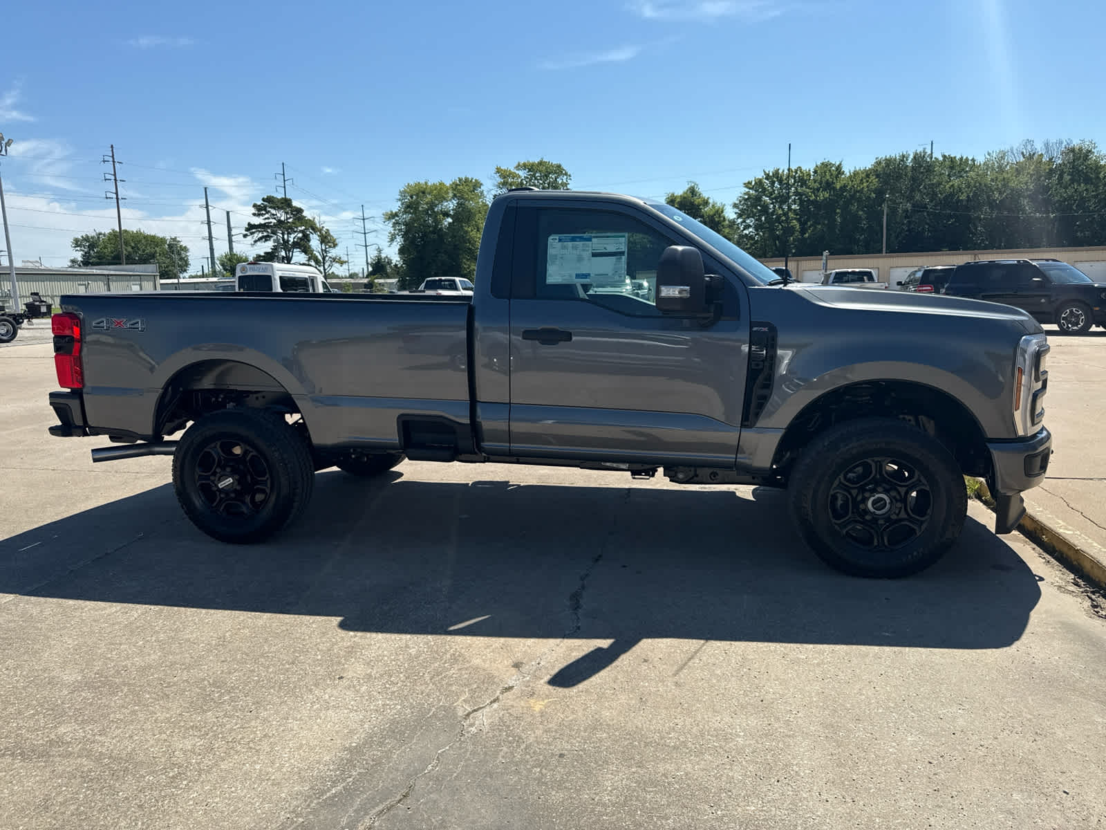 2025 Ford F-350 XL photo 4