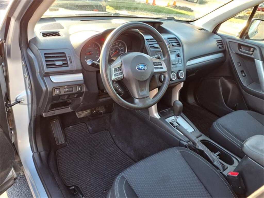 Used 2015 Subaru Forester 2.5i Premium (CVT) SUV