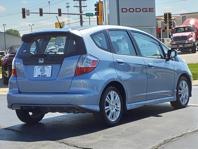 Used 2011 Honda Fit Sport with VIN JHMGE8H58BC009303 for sale in Springfield, IL