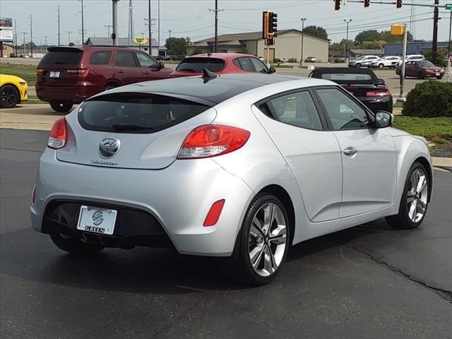 Used 2017 Hyundai Veloster Value Edition with VIN KMHTC6ADXHU316658 for sale in Springfield, IL