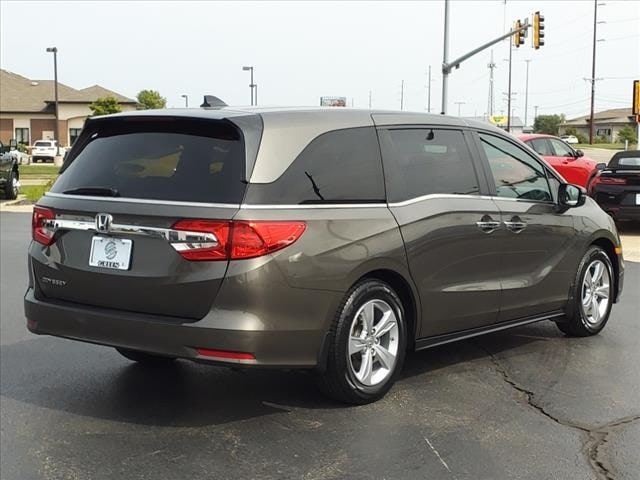 Used 2018 Honda Odyssey EX-L with VIN 5FNRL6H75JB043576 for sale in Springfield, IL