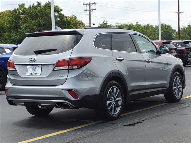 Used 2017 Hyundai Santa Fe SE with VIN KM8SNDHF0HU254012 for sale in Springfield, IL