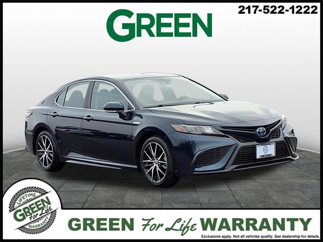 2021 Toyota Camry SE's photo