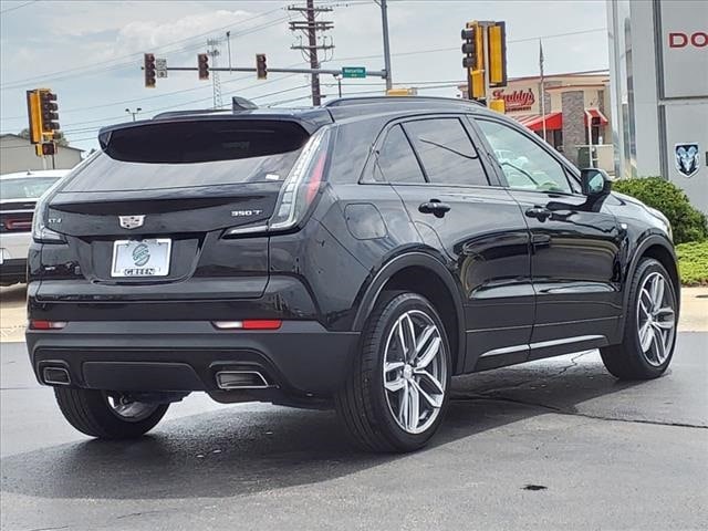 Used 2020 Cadillac XT4 Sport with VIN 1GYFZFR43LF057765 for sale in Springfield, IL