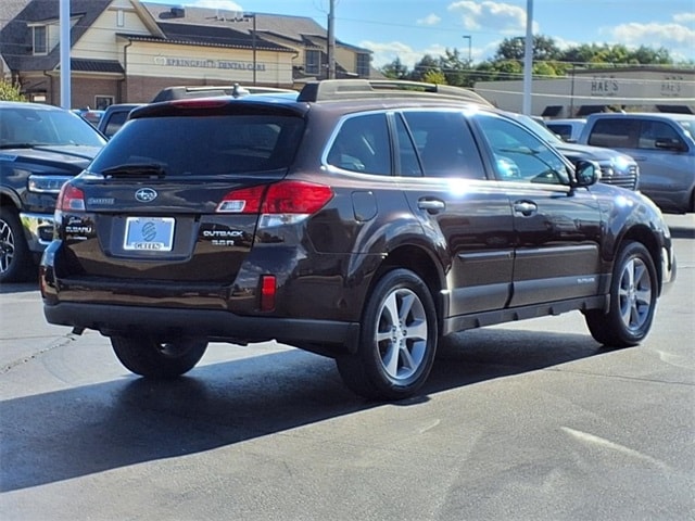 Used 2013 Subaru Outback Limited with VIN 4S4BRDSC0D2235453 for sale in Springfield, IL