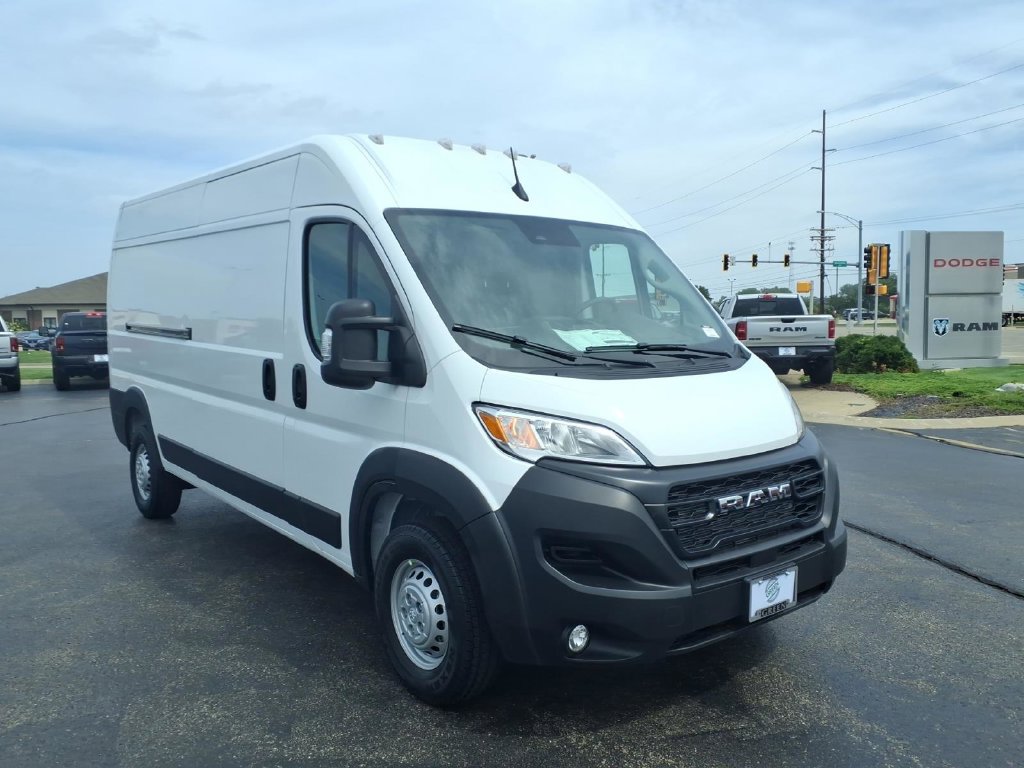 2026 RAM ProMaster Cargo Van Tradesman