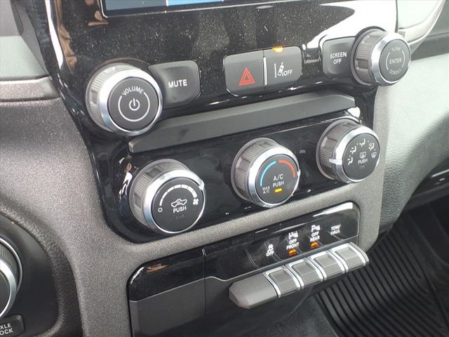 2026 RAM 1500 Warlock - Photo 10