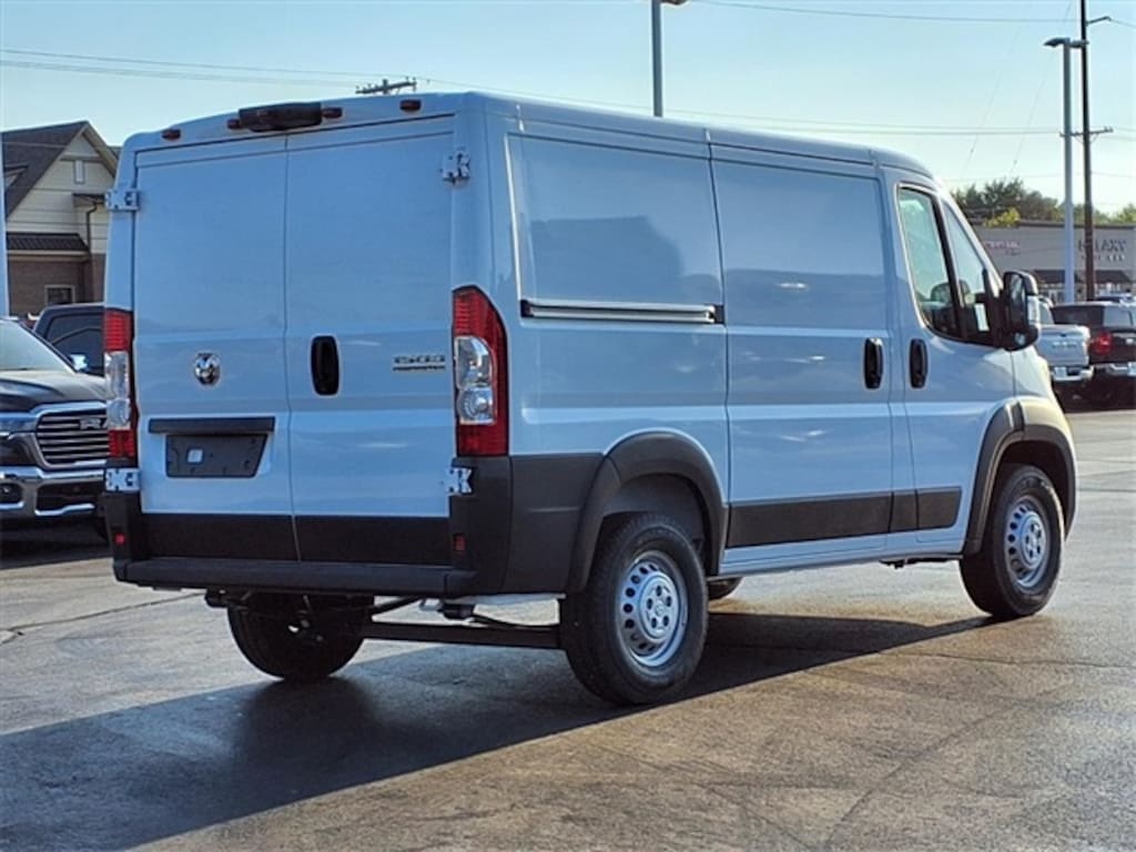 New 2026 Ram ProMaster PROMASTER 1500 TRADESMAN CARGO VAN LOW ROOF 118' W Cargo Van