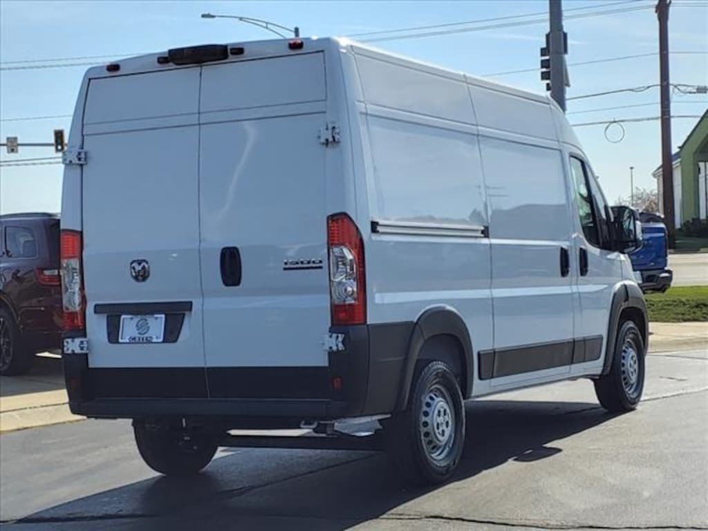 New 2025 Ram ProMaster PROMASTER 1500 TRADESMAN CARGO VAN HIGH ROOF 136' Cargo Van