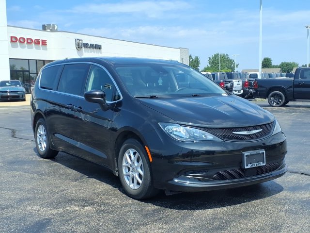 2023 Chrysler Voyager