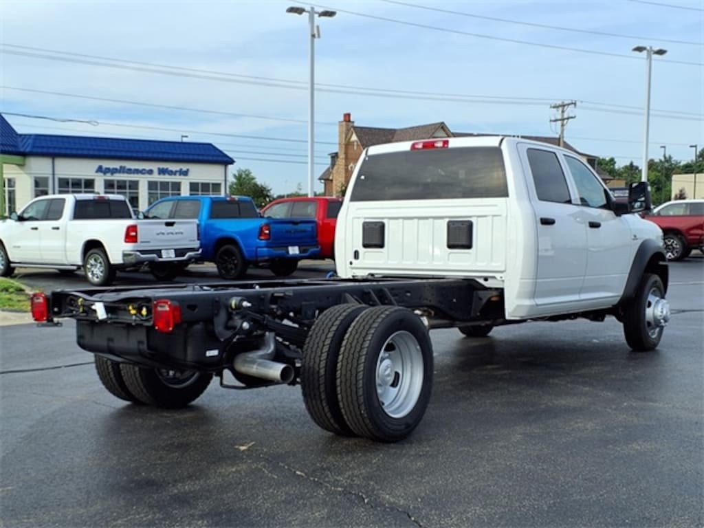 New 2025 Ram 5500 Chassis Cab 5500 TRADESMAN CHASSIS CREW CAB 4X4 84' CA Pickup